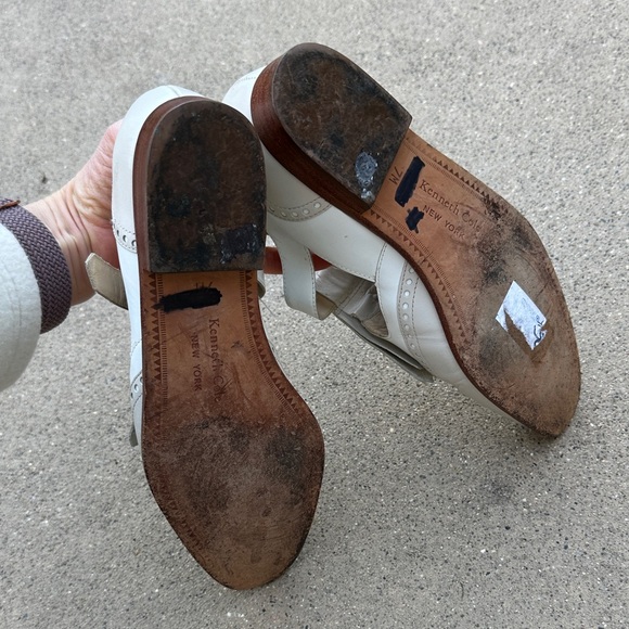 Kenneth Cole Vintage White Brogue Loafers - Picture 3 of 4